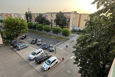 Garsonieră semidecomandată în Craiovița Nouă