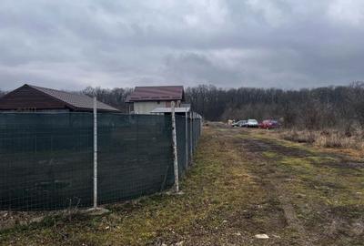 Teren intravilan de 656 mp, în Dumbrăvița