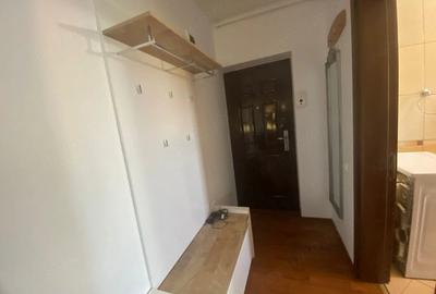 Apartament cu 2 camere decomandat în Ștrand