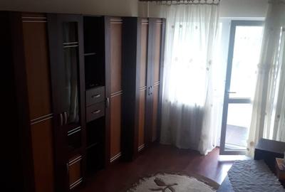 Garsonieră decomandată în Central - 2