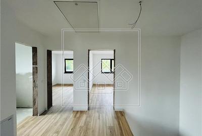 Duplex cu 4 camere cu Canalizare în Central - 13