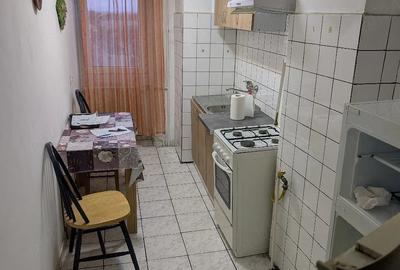 Garsonieră decomandată în Lunei