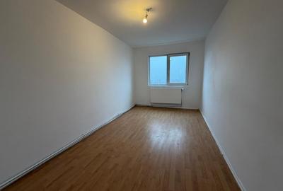 Apartament cu 4 camere semidecomandat în Ferentari - 2