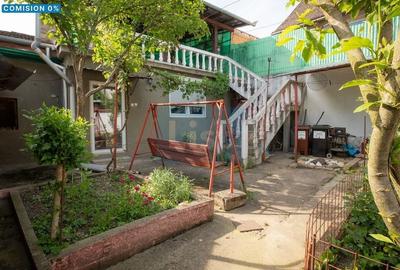 Casă cu 4 camere cu Canalizare în Muncitoresc