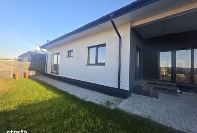 Casă cu 4 camere cu Teren 330 Mp în Tărlungeni