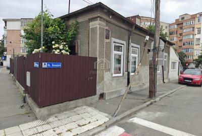Casă cu 3 camere cu Canalizare în Central - 9