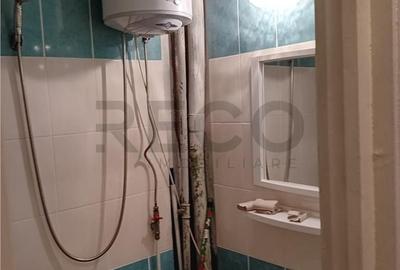 Garsonieră semidecomandată în Central