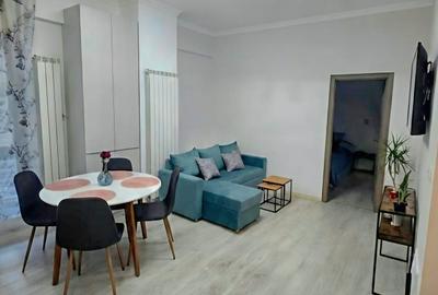 Apartament cu 2 camere semidecomandat, mobilat în Universitate
