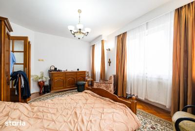 Casă cu 3 camere cu Canalizare în Central - 3