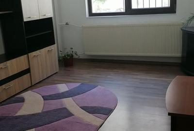 Garsonieră decomandată în Ostroveni