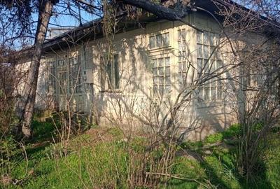 Casă cu 5 camere cu Teren 369 Mp în Zăvoaia