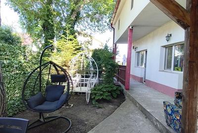 Casă cu Teren 250 Mp în Central - 1