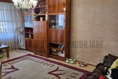 Apartament cu 3 camere decomandat în 1 Decembrie 1918