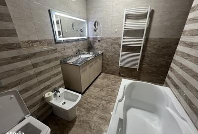 Apartament cu 3 camere în Tractorul - 15