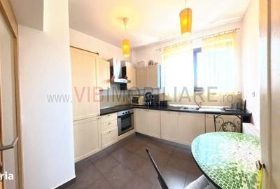 Apartament cu 3 camere semidecomandat în Kiseleff