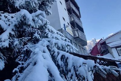 Casă cu 15 camere cu Teren 105 Mp în Central - 1