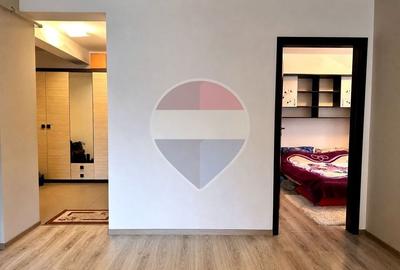 Apartament cu 3 camere semidecomandat, mobilat în Florești