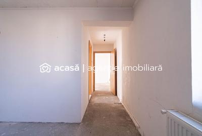 Casă individuală cu 4 camere cu Canalizare în Poltur - 6