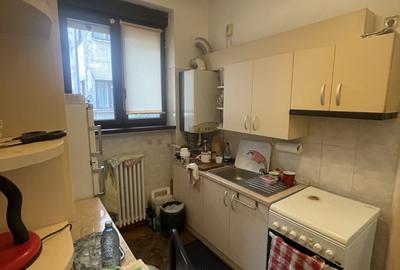 Apartament cu 4 camere decomandat în Capitale - 8