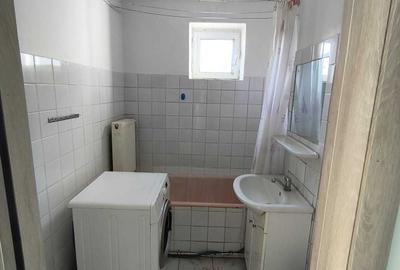 Apartament cu 4 camere decomandat în Central - 1