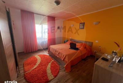 Casă cu 7 camere cu Teren 983 Mp în Garoafa - 19
