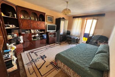 Apartament cu 2 camere decomandat, mobilat în Tudor