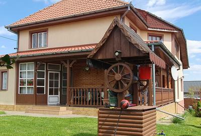 Casă cu 4 camere în Borlești - 3