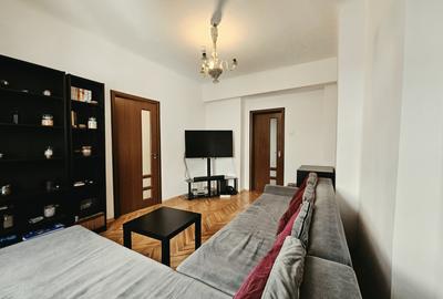 Apartament cu 3 camere semidecomandat în Dorobanți
