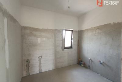Casă cu 5 camere cu Canalizare în Plopi - 7