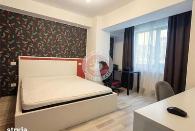 Apartament cu 3 camere decomandat în Tei
