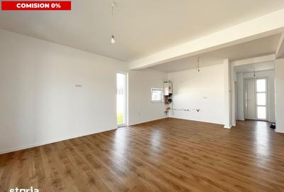 Casă cu 5 camere cu Teren 301 Mp în Moșnița Nouă