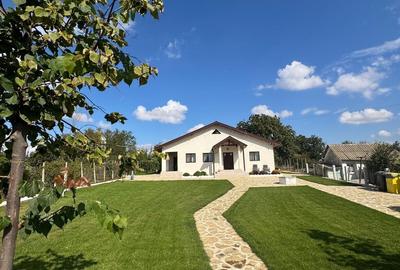 Casă cu Teren 1700 Mp în Central