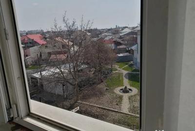 Apartament cu 2 camere decomandat în Gara