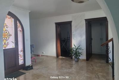 Casă cu 4 camere cu Teren 780 Mp în Nojorid - 1