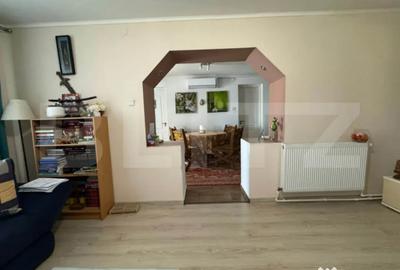 Casă cu 7 camere cu Teren 583 Mp în Păulești
