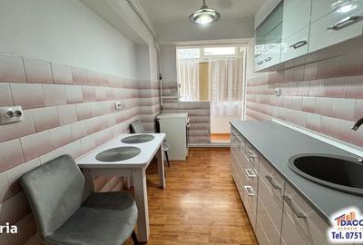 Apartament cu 2 camere decomandat în Mazepa 1