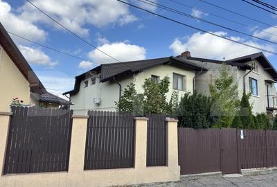 Casă individuală cu 4 camere cu Canalizare în Mihai Bravu
