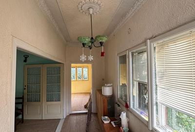 Casă cu 4 camere în Aluniș