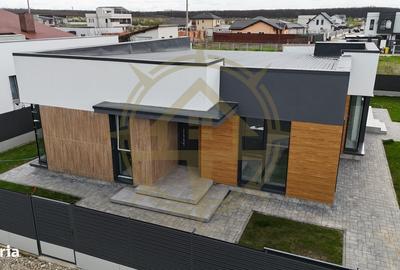 Casă cu 4 camere în Dumbrăveni