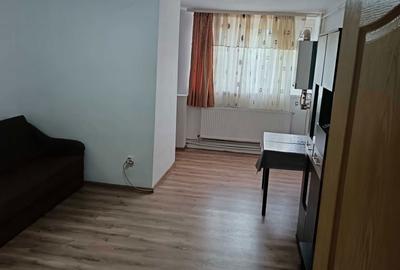 Garsonieră decomandată în Central - 6