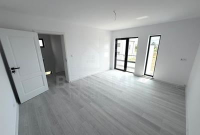 Casă cu 5 camere cu Teren 301 Mp în Cârcea - 10