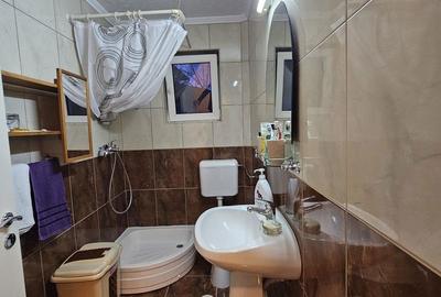 Casă cu 10 camere cu Canalizare în Iorga - 5
