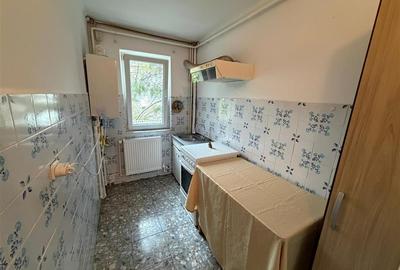 Apartament cu 2 camere semidecomandat, mobilat în Sud