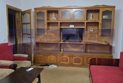 Apartament cu 3 camere în 1 Mai
