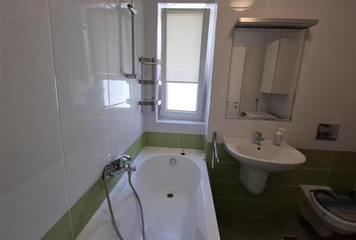 Apartament cu 2 camere semidecomandat, mobilat în Tractorul - 12