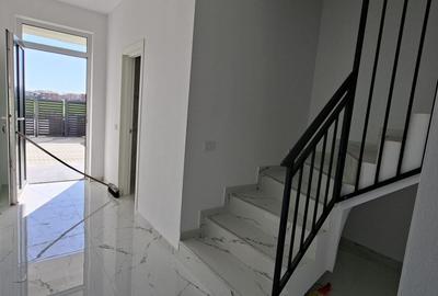 Duplex cu 5 camere cu Canalizare în Dumbrăvița - 8