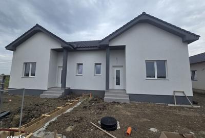 Casă cu 3 camere în Central