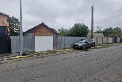 Casă cu 4 camere cu Garaj în Central