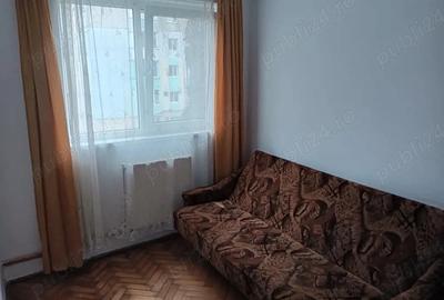 Apartament cu 3 camere semidecomandat în Turda