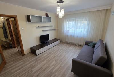 Apartament cu 4 camere decomandat, mobilat în Casa de Cultură